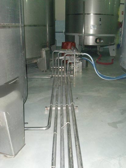 Ανοξείδωτες σωληνώσεις και κατασκευή-τοποθέτηση καθρέπτη