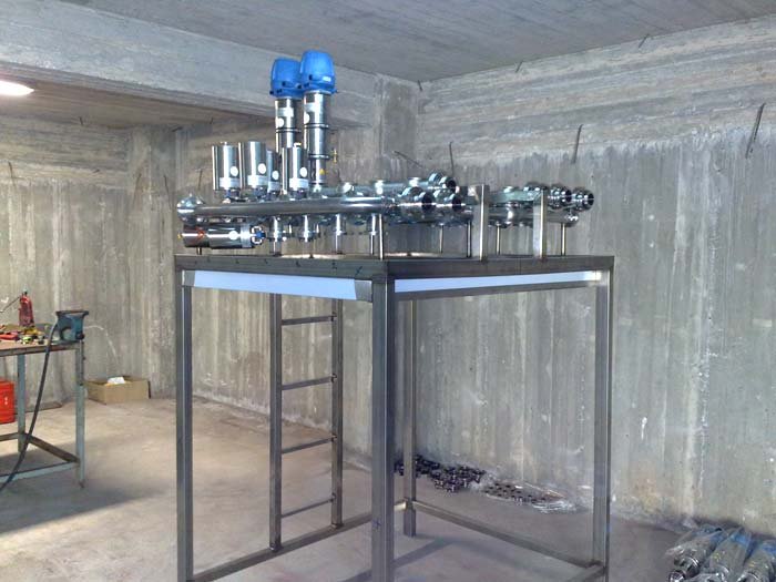 Valve Cluster Ανοξείδωτο πατάρι με βαλβίδες αυτοματισμού για γαλακτοβιομηχανίες