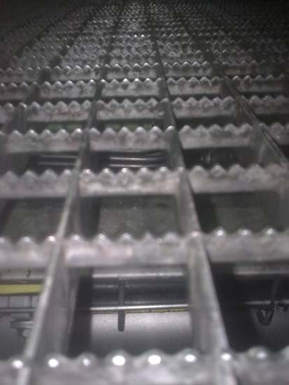 Κατασκευή ανοξείδωτου παταριού με αντιολισθητική σχάρα